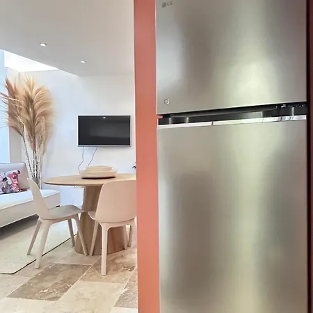 Apartment Le Pavillon Des Arenes - Jardin Et Terrasse Prives Nimes