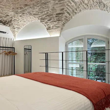 Le Pavillon Des Arenes - Jardin Et Terrasse Prives Apartment Nimes