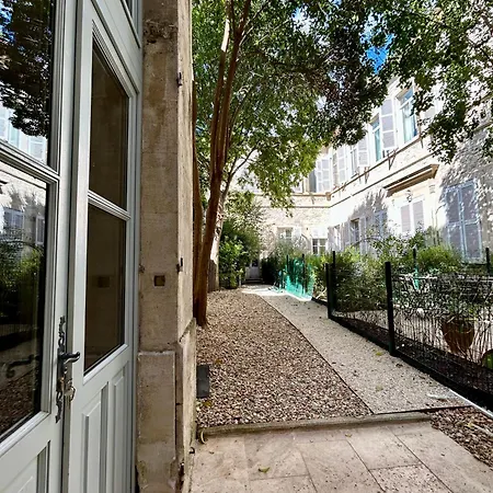 Apartment Le Pavillon Des Arenes - Jardin Et Terrasse Prives Nimes
