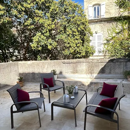Apartment Le Pavillon Des Arenes - Jardin Et Terrasse Prives Nimes
